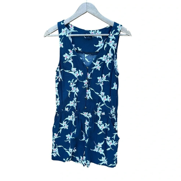Lucky Brand Dresses & Skirts - Luck Brand women's size small floral sleeveless navy blue romper